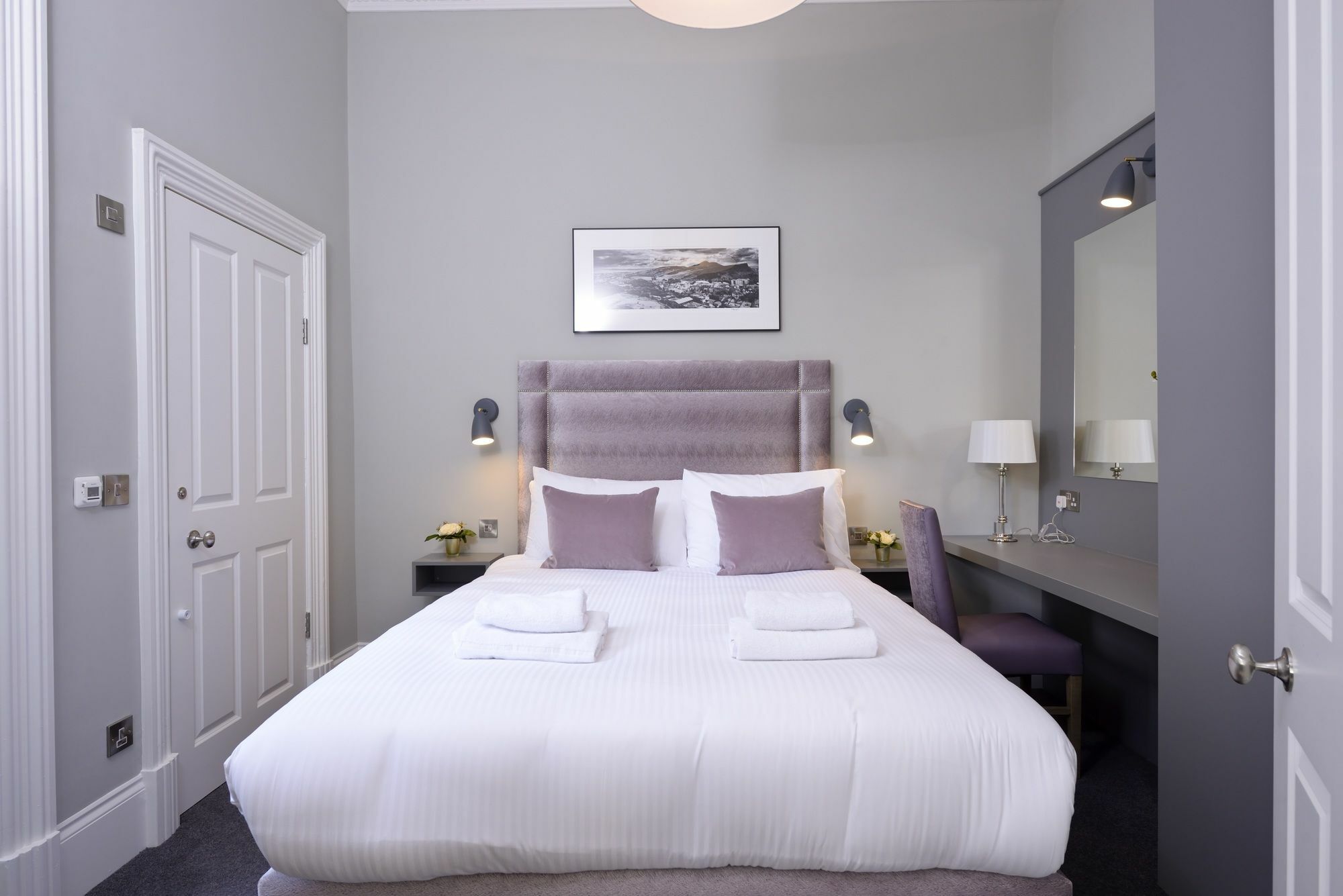 Destiny Scotland Apartments At West End - Princes Street Единбург Екстер'єр фото